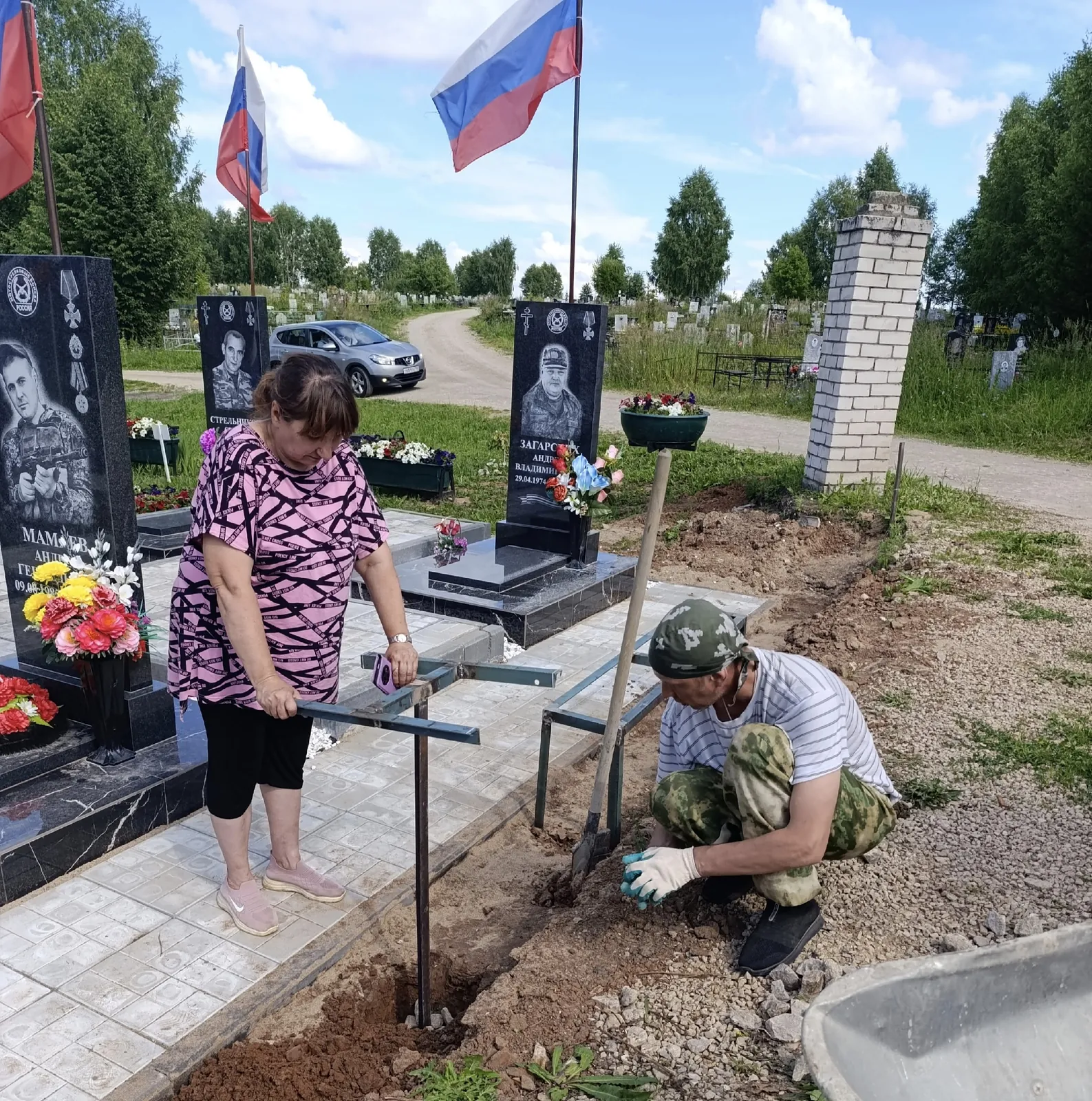 Поступили первые переводы на новый расчётный счёт, помощь от жителей поселений, установка скамеек на Аллее Славы и работа волонтёров.