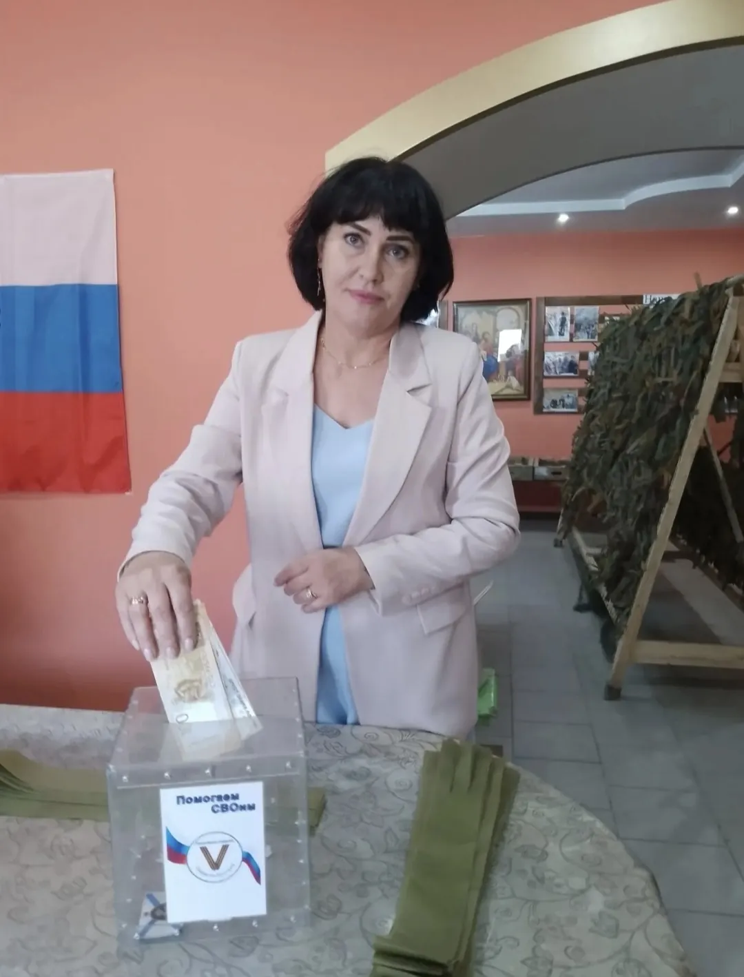 Продолжаются поздравления, взносы в копилку, работа в обычном режиме, поступили рыболовные сети, вскрыли и подсчитали сборы из магазинных копилок.