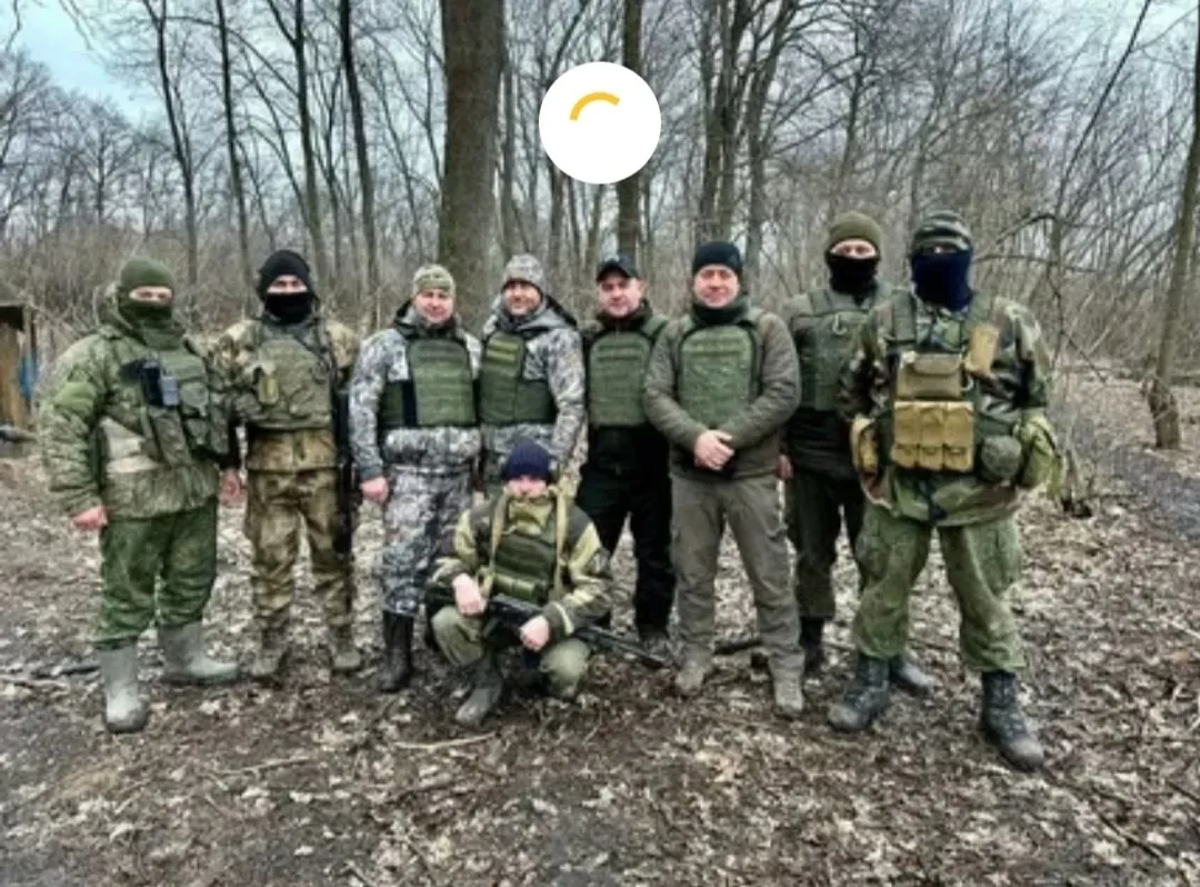 Завершили акцию по сбору помощи для госпиталей, убрали клумбы на набережной, работали в обычном режиме.