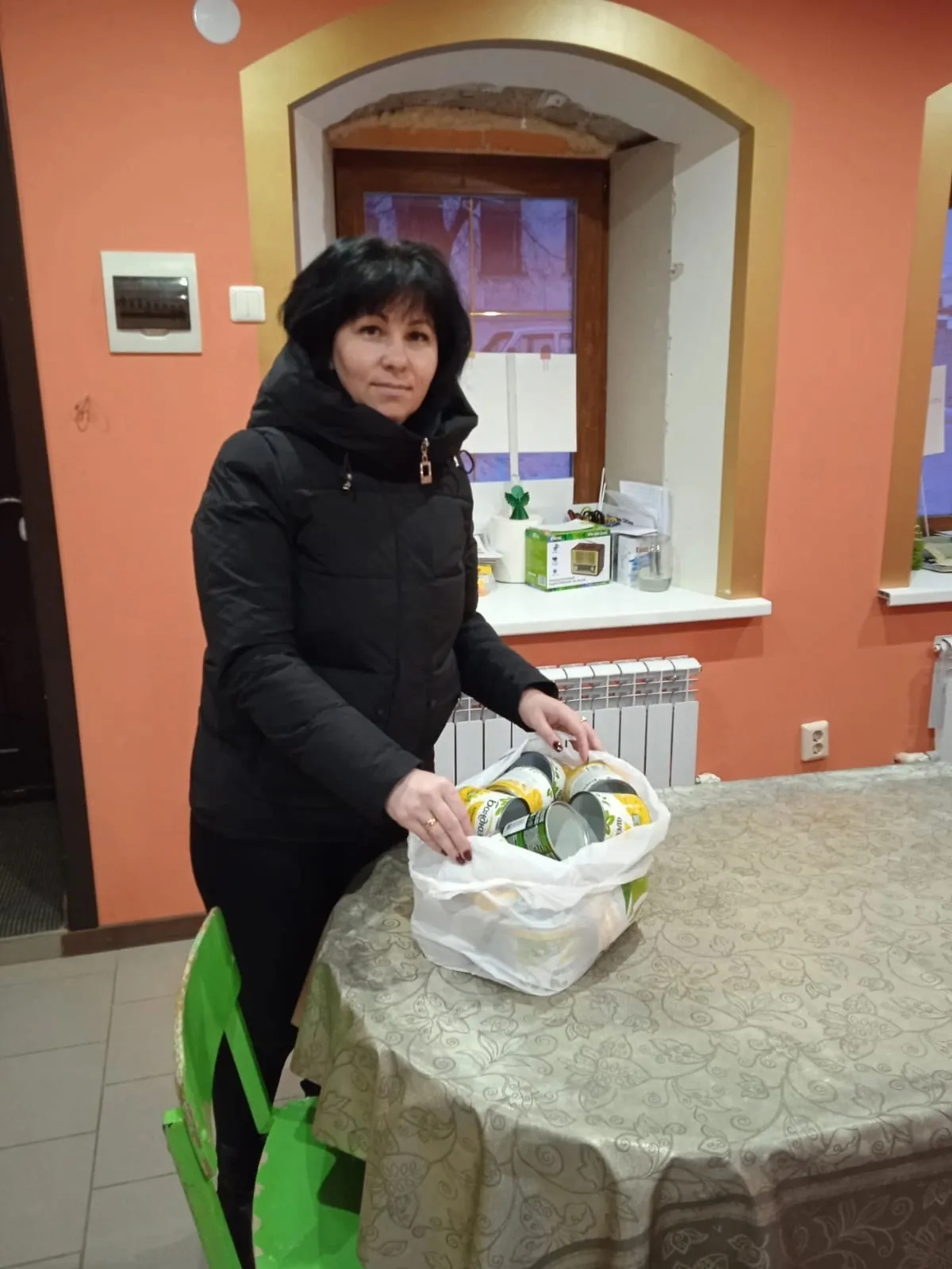 Работа 4 января с новыми людьми, благодарность лицеистам Илье и Жене и просьба не выбрасывать баночки из-под горошка и кукурузы.