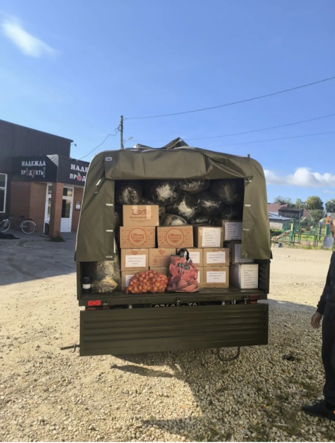 Получена обратная связь от бойцов 26-го танкового полка, получивших гуманитарную помощь. Волонтеры принимают новые пожертвования.